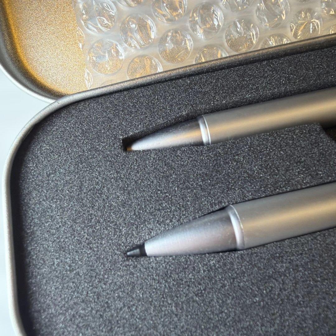 CUNE S8H10F0.5Anniversary 2本ペンセット ペンケース付