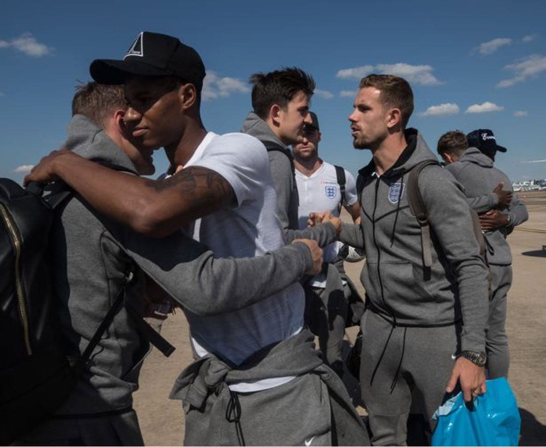 Nike 2018 イングランド代表 テックフリース ジャケット