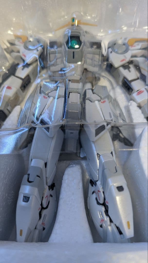 BANDAI ウイングガンダム スノーホワイトプレリュード