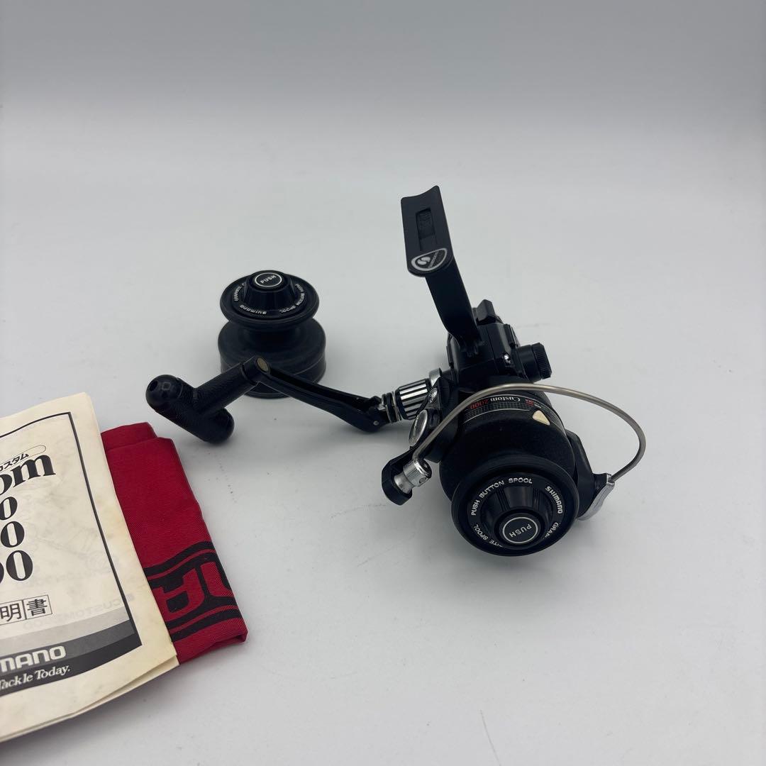 CUSTOM 2000 5.1:1ギア比スピニングリールオリジナルボックス