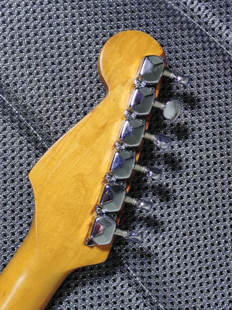 Fender Mexico製ストラトキャスター Squier