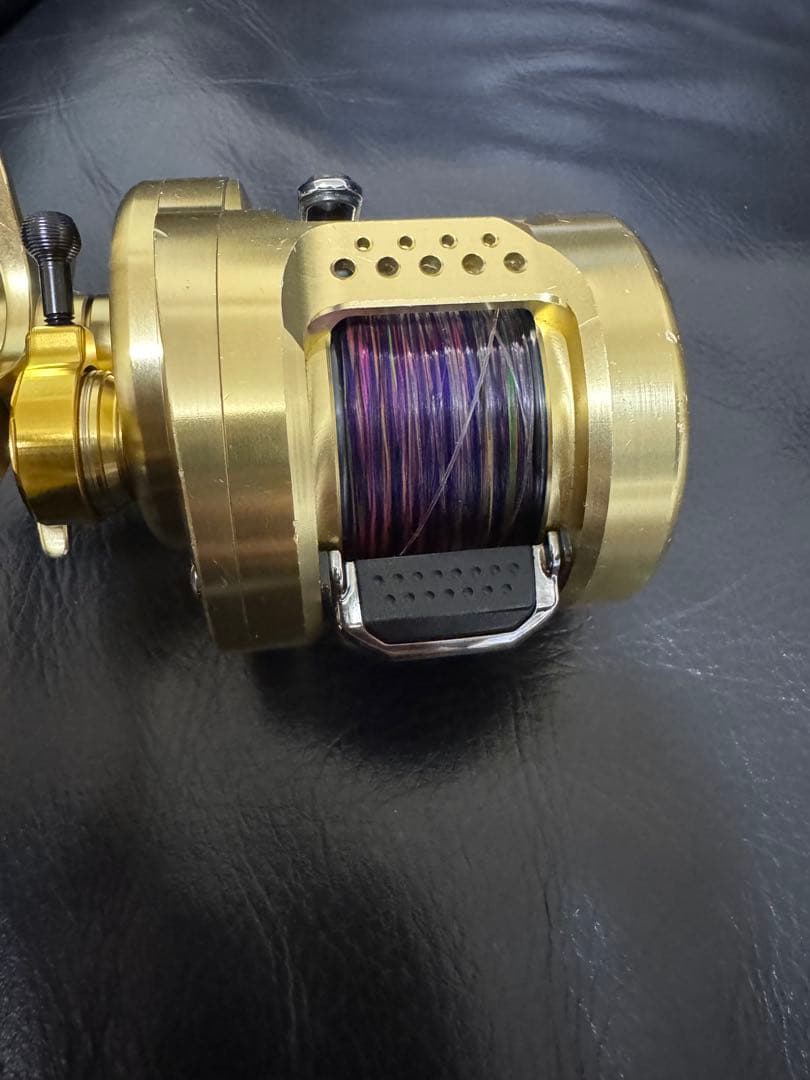 １５オシアコンクエストHG 左巻き　オーシャンマークノブ　ライン無し