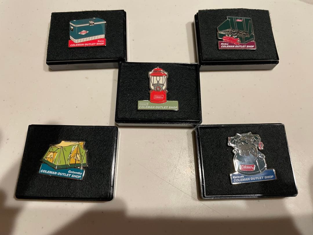 コールマン アウトレットショップ限定　非売品　ピンバッジ　バラ売り不可