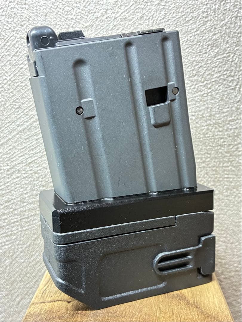 R7-46 東京マルイ GBB M4 マガジンアダプター 外部ソース仕様