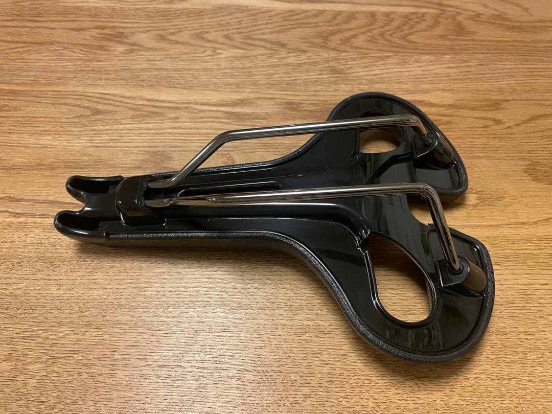 HUAN PPS サドル ブラック　新品未使用