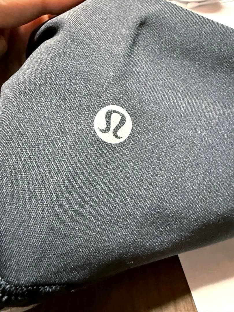 ルルレモン　新品未使用　ブラック レギンス サイズ8