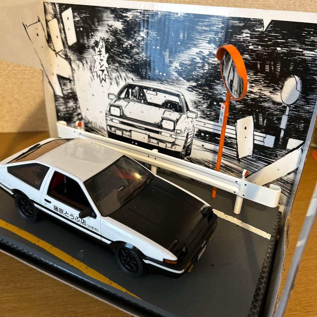 イニシャルD TOYOTA AE86 ミニカー　 台座ネジ欠品　ダイキャスト