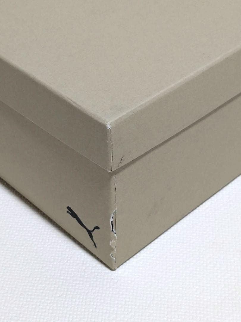 【 新品未使用 】 PUMAプーマ INDOOR OG27.5cm 外箱傷有