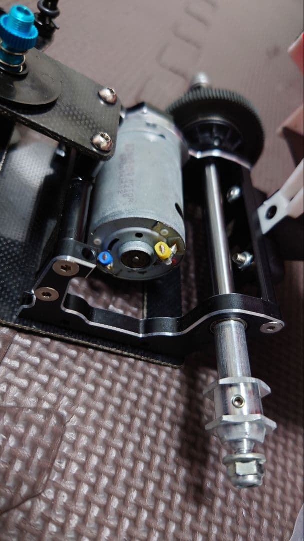 タミヤ F103シャーシ