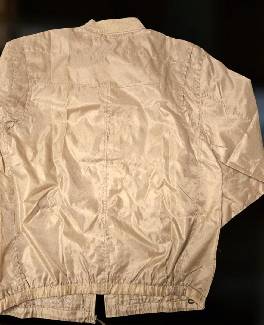 【新品未使用】J.LINDEBERG ベージュGOLDカラー ジャケット（XL)