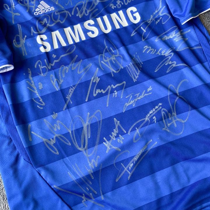 【証明書付】11-12 チェルシー２４選手＋スタッフ直筆サイン入り ユニフォーム