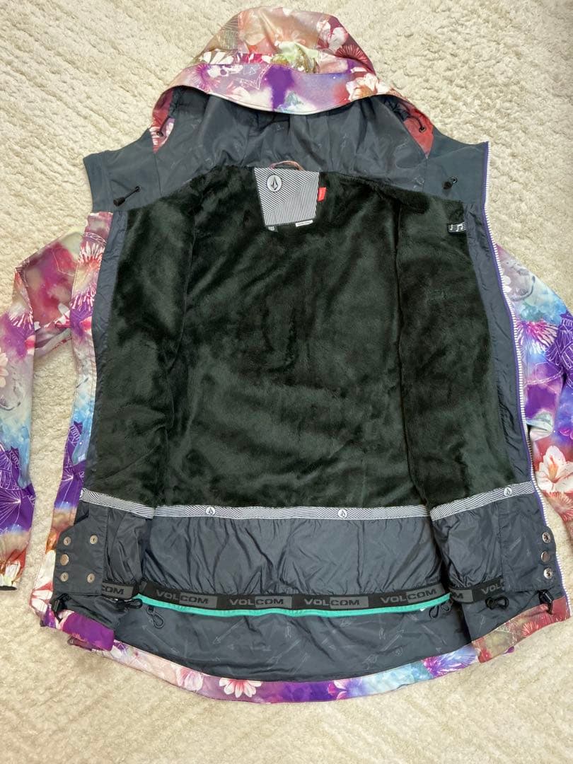 【美品】✨VOLCOM　スノーボードウェア　ジャケット　花柄　レディース　S