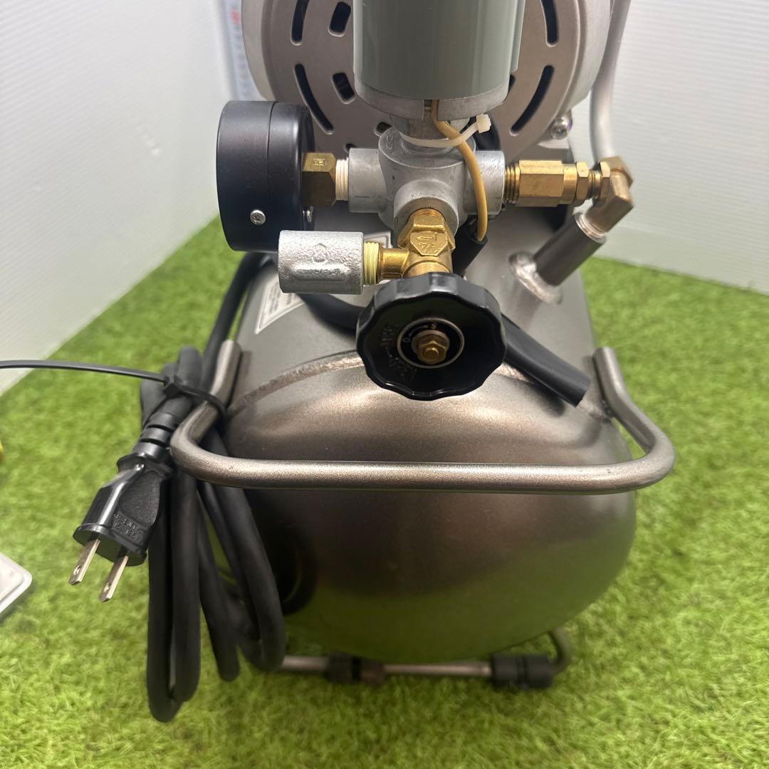 AIR RECEIVER HITACH エアコンプレッサー