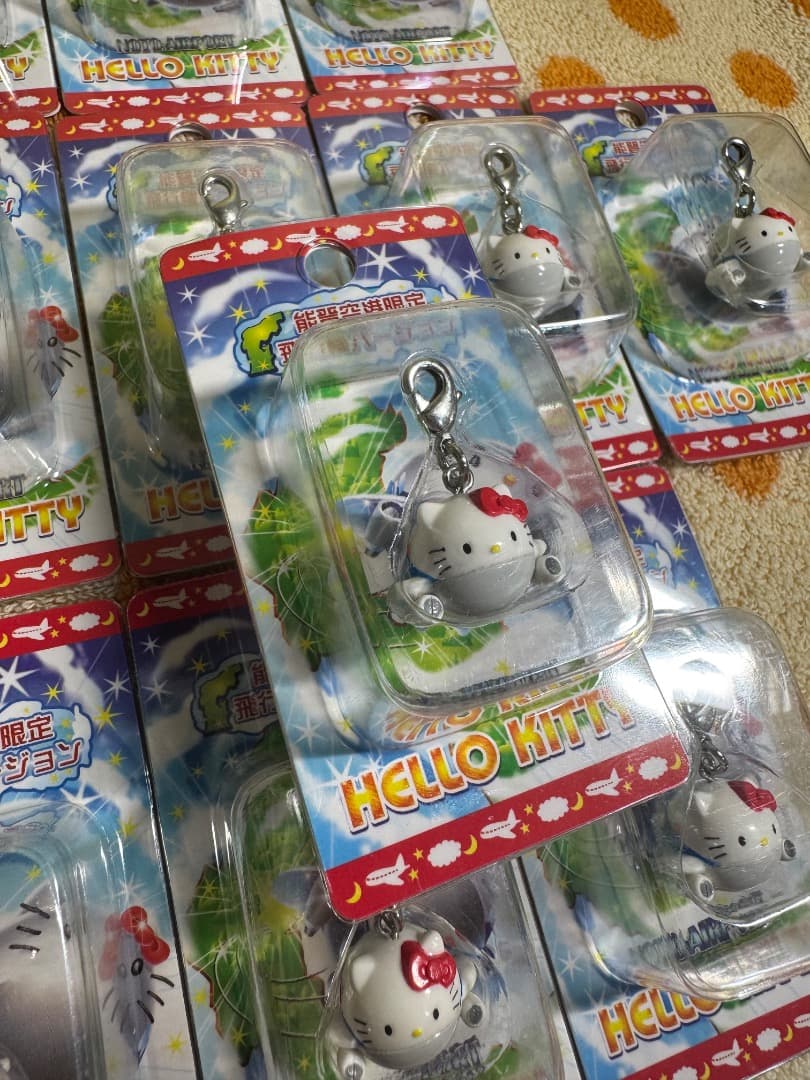 これでラスト！ハローキティ 14個セット ご当地キティ 2005