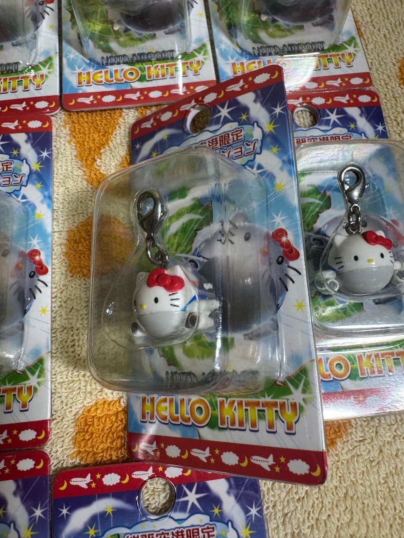 これでラスト！ハローキティ 14個セット ご当地キティ 2005