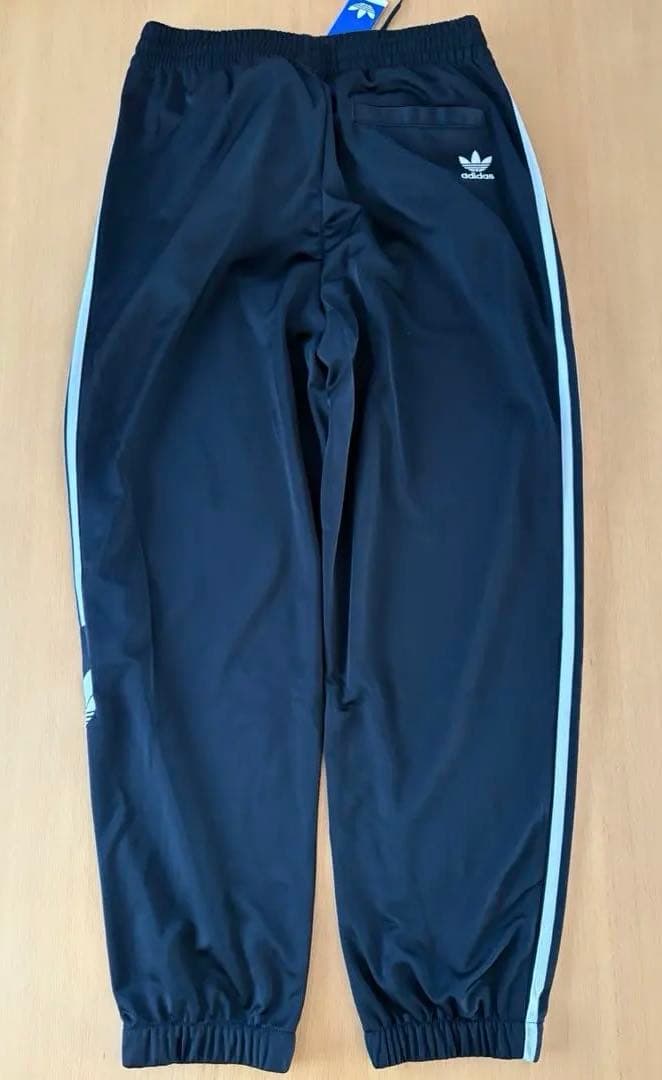 新品未使用　アディダス　メンズ　パンツ　ＸＬ ブラック