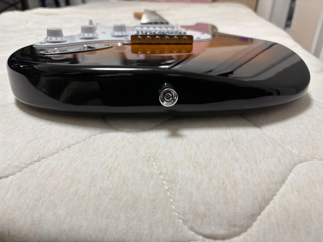 Squier レフティ Affinity ストラトキャスター サンバースト 左