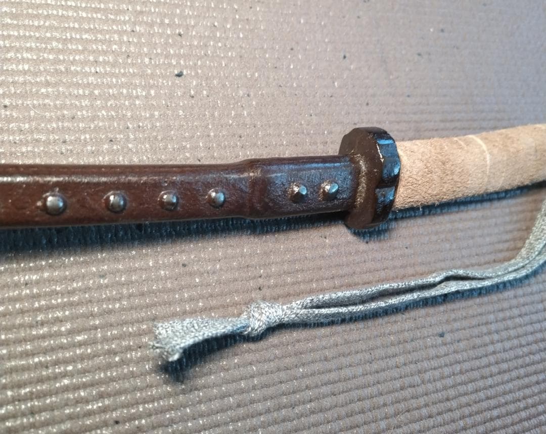 兜割り (鋲打ち)