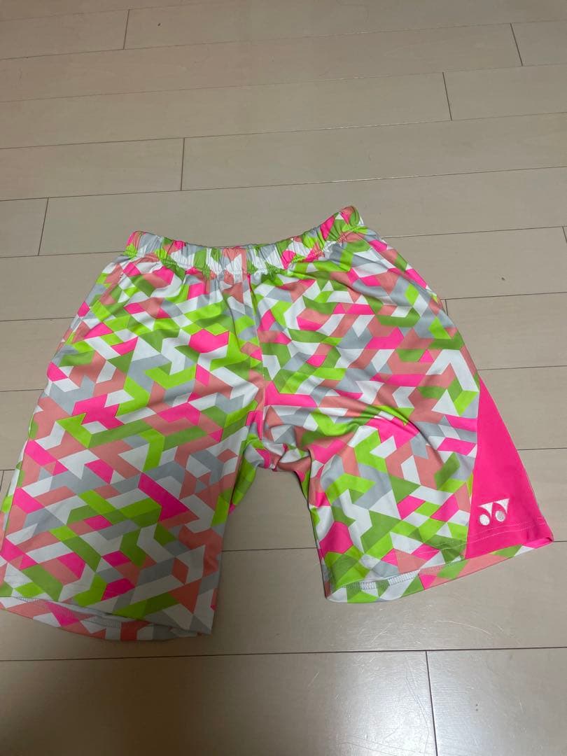 ヨネックス柄パンツ