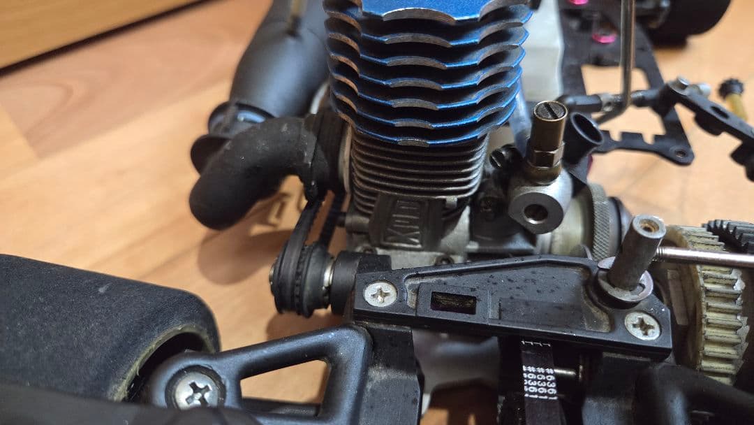 ラジコン エンジンカー サーパント インパクト2 中古 エンジン始動確認済み