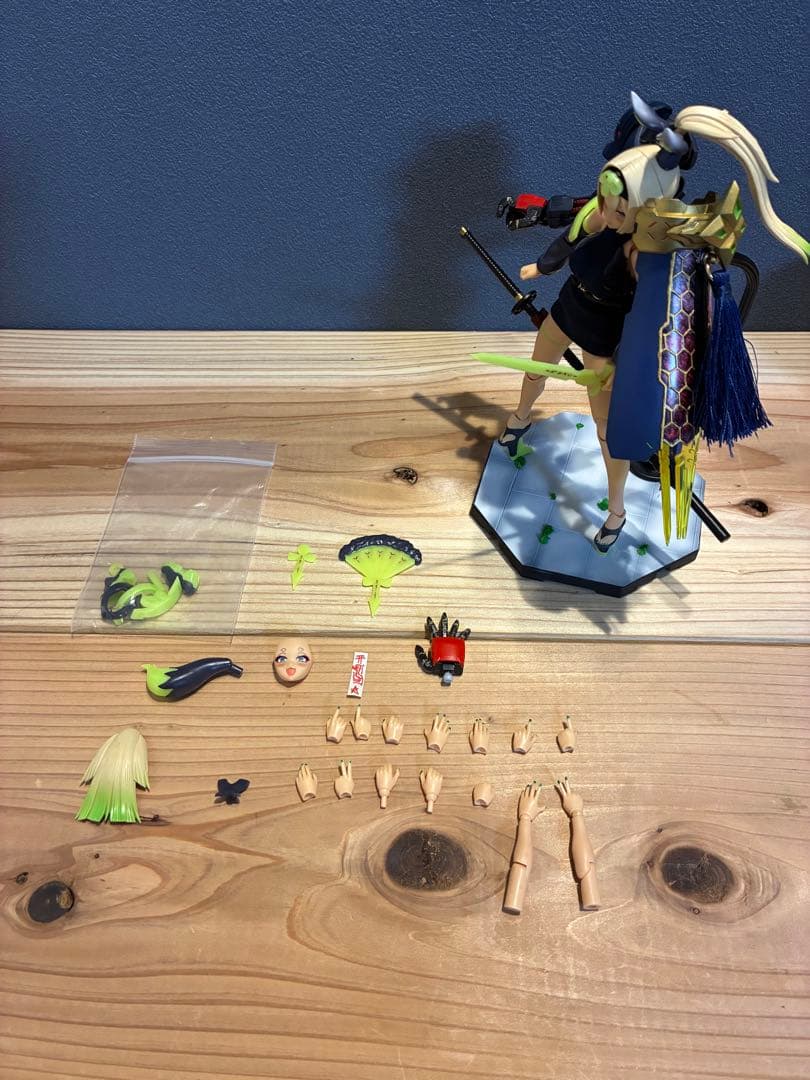 メガミデバイス　退魔師のお姉さん