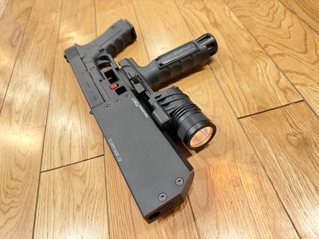 GLOCK17 Co2ガン 侍エッジ風カスタム フォアグリップ オマケ