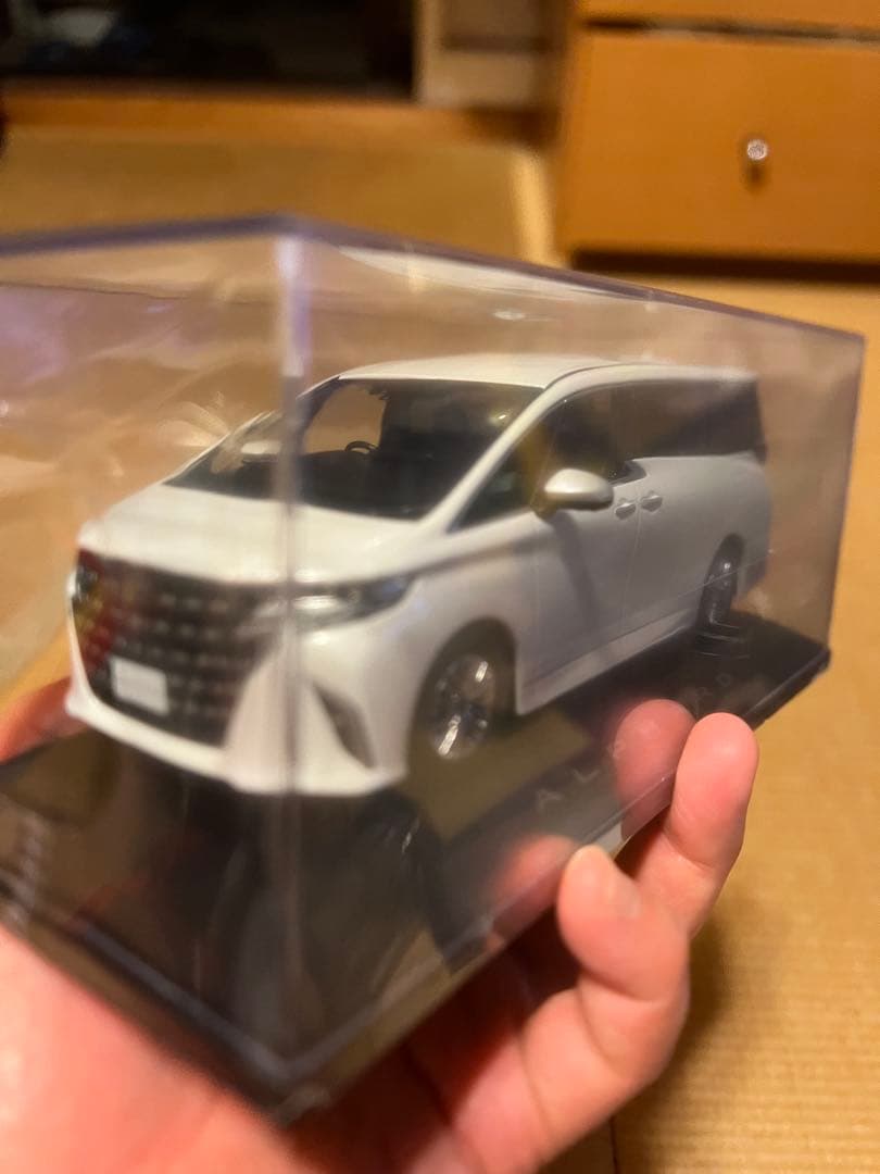 【非売品】トヨタ アルファード 1/30 ミニカー