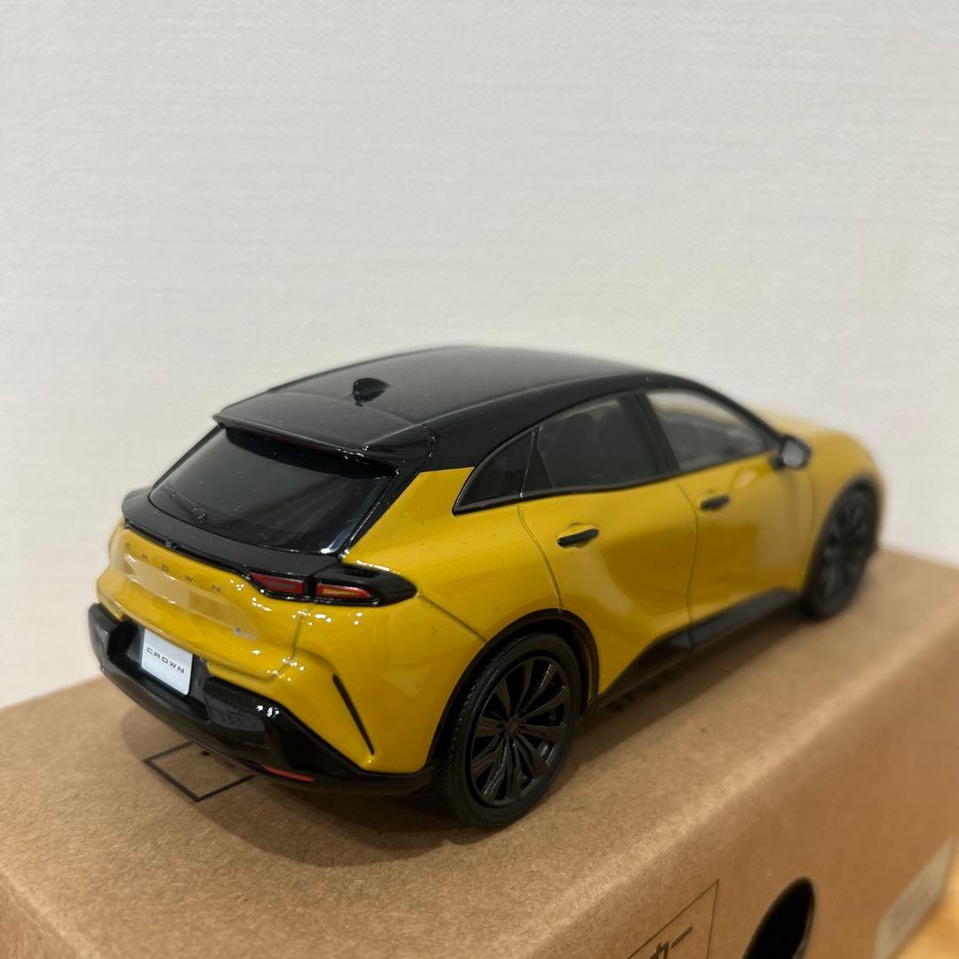 非売品　ミニカー　クラウンスポーツ