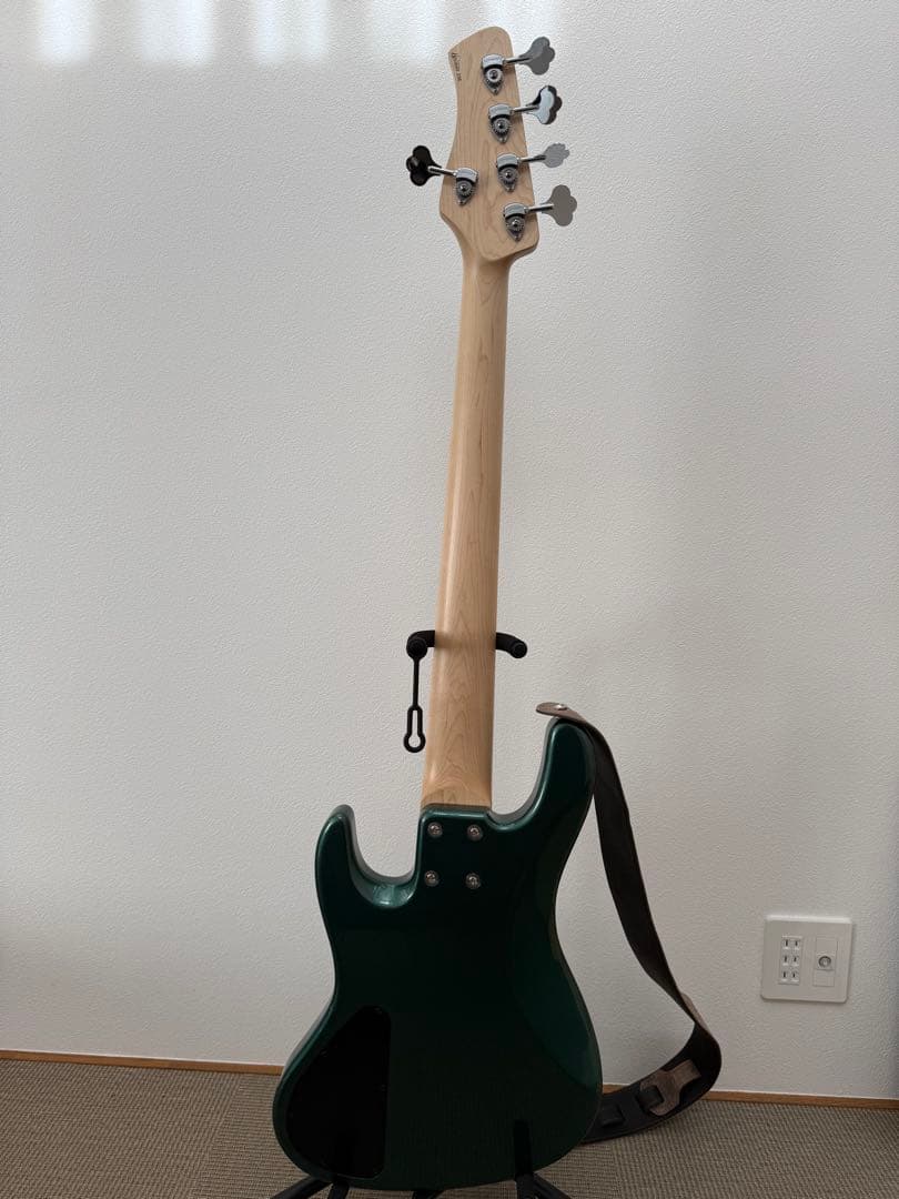 Kikuchi Hermes MV5(BRG) 5弦ベース