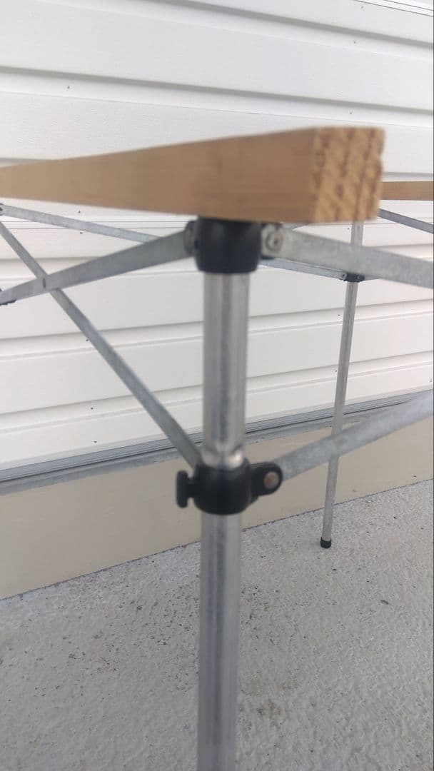 ラレマンド・ウッドロールテーブル焼印無し