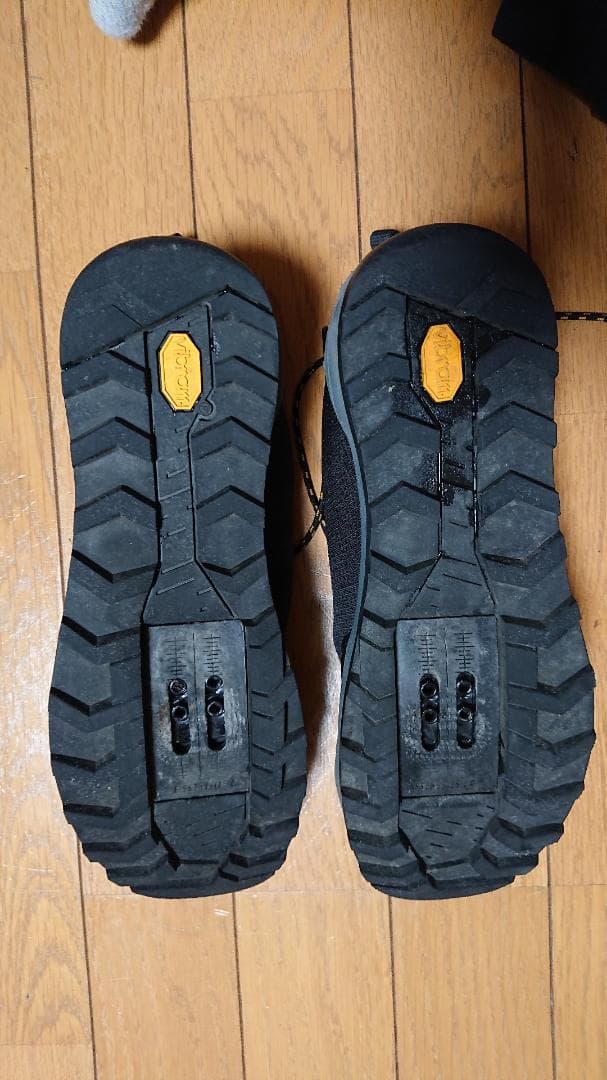 Fizik(フィジーク) ＳＰＤビンディングシューズ　サイズ：４１ クリート付