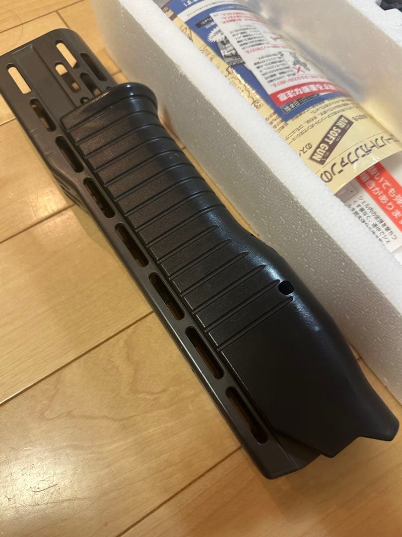 東京マルイ　スパス12　予備フォアグリップ、ショットガンシェル5個付き　動作OK