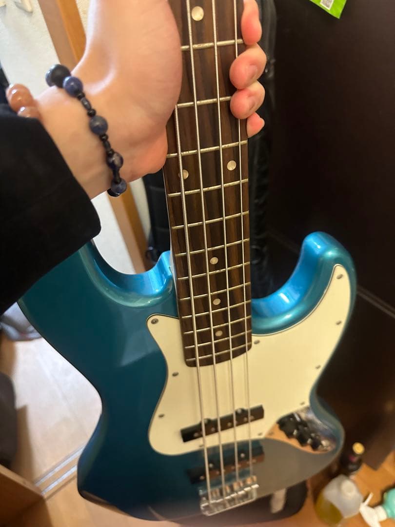 Squier Jazz Bass 青（モノ鞄着いて)