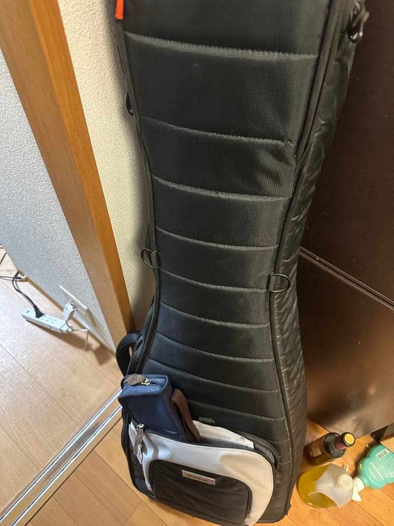 Squier Jazz Bass 青（モノ鞄着いて)