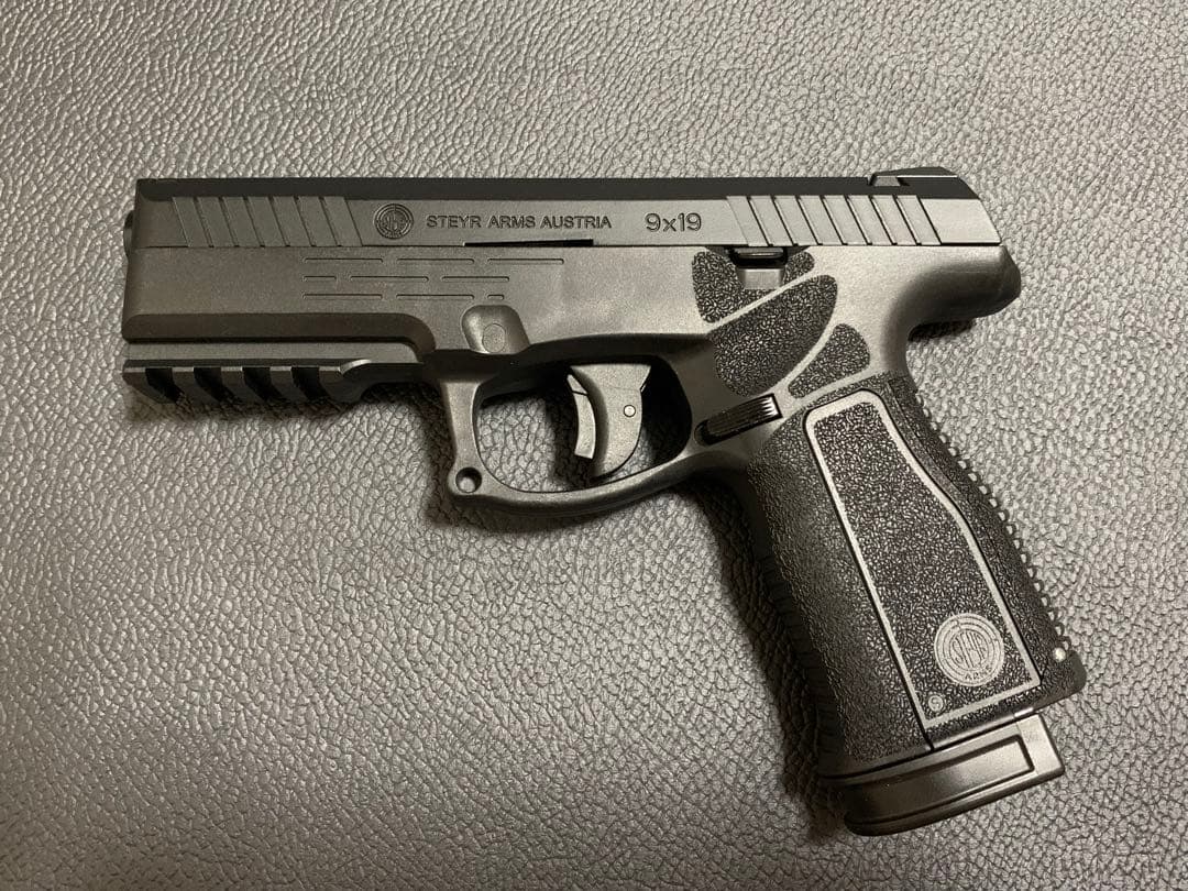 m*6様 Carbon8 L9-A2 KJWORKS マガジン2種 Co2ボンベ