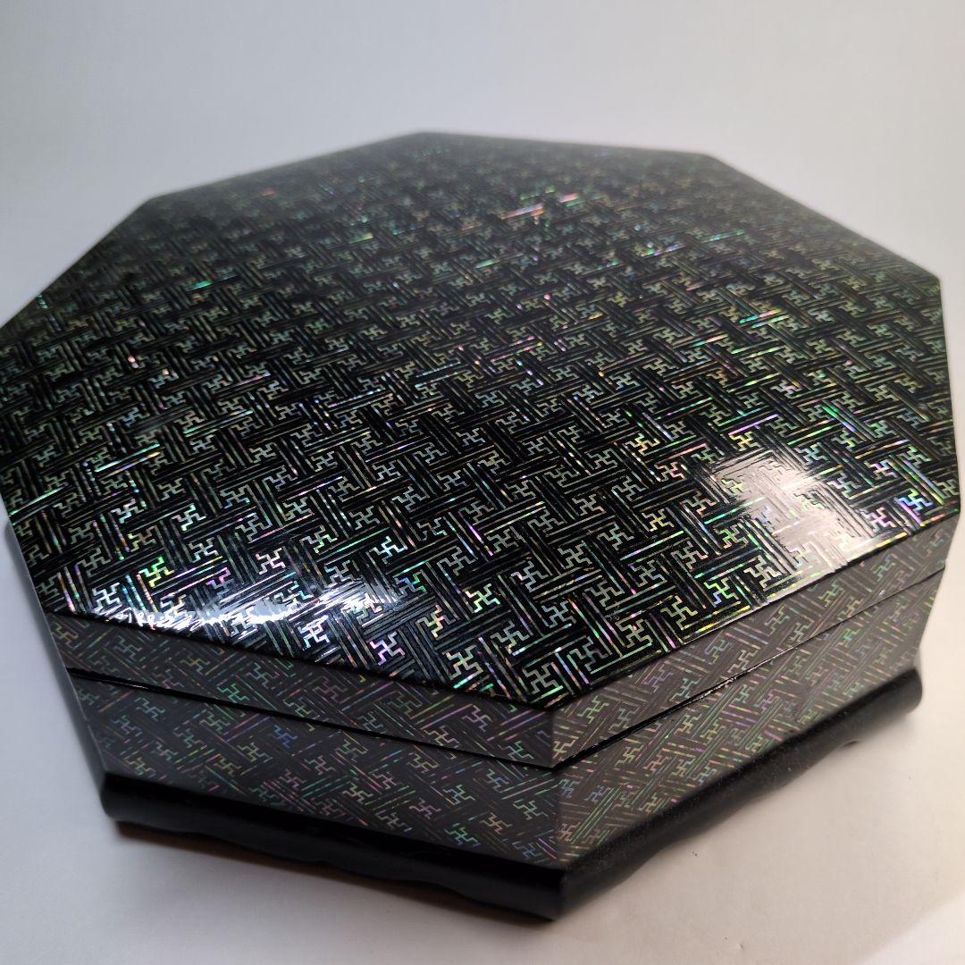 螺鈿　八角箱　重箱　年代物　韓国螺鈿　李朝螺鈿　アンティーク　骨董