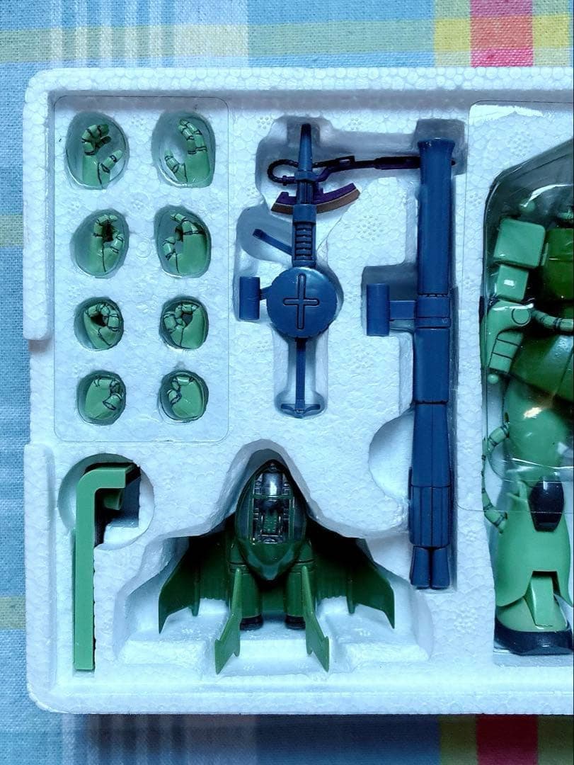 完全未使用 美品 バンダイ 超合金 可動戦士 1/144 量産型ザク