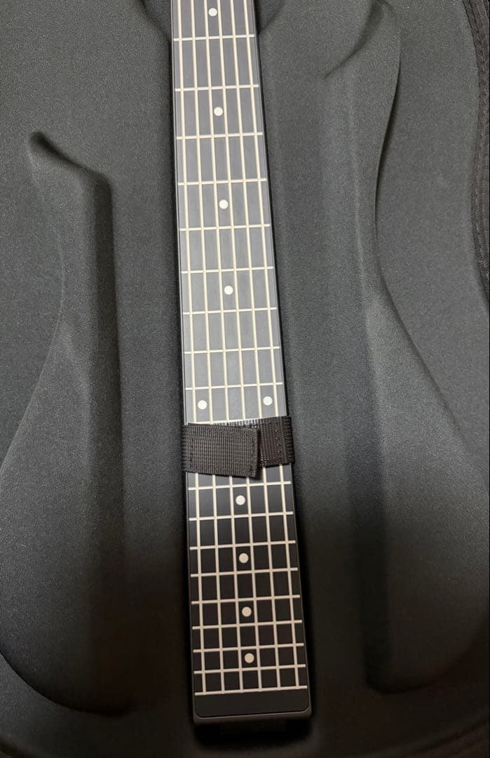 エアロバンドギター　AeroBand Guitar 専用ケース付き