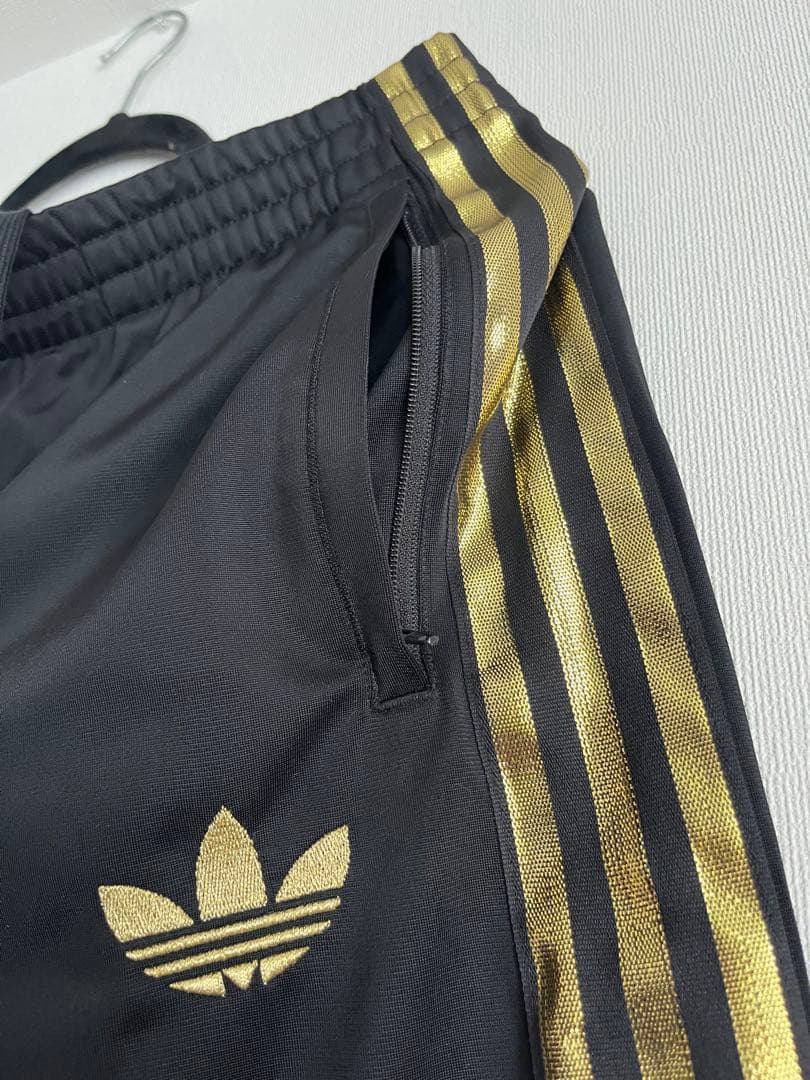 アディダス オリジナルス ストレッチジャージ セットアップ 上下　スウェット