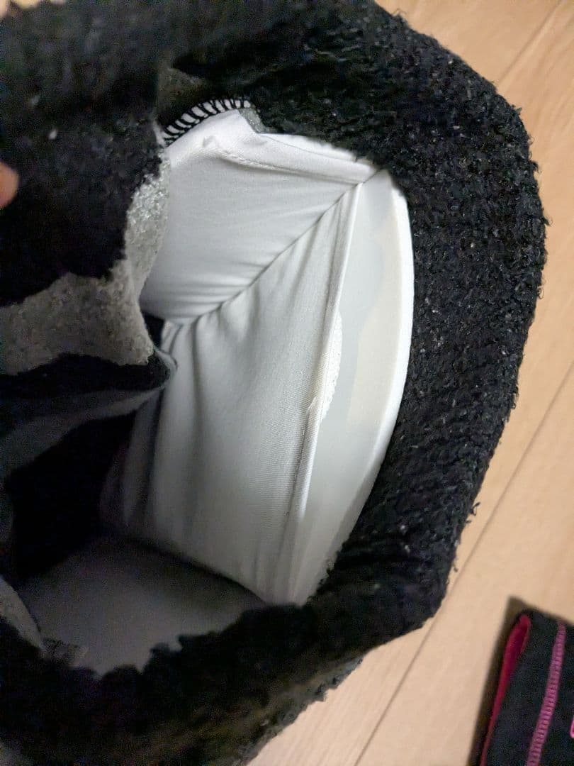 デサント スノーウェア Mサイズ 未使用品　黒ピンク　ゴーグル　ヒップパッドつき