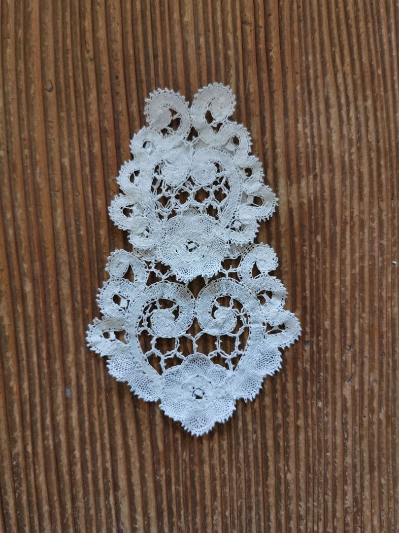 アンティーク フランス購入 レイヤーレースジャボ 二重繋ぎ 一重のポワンドローズ