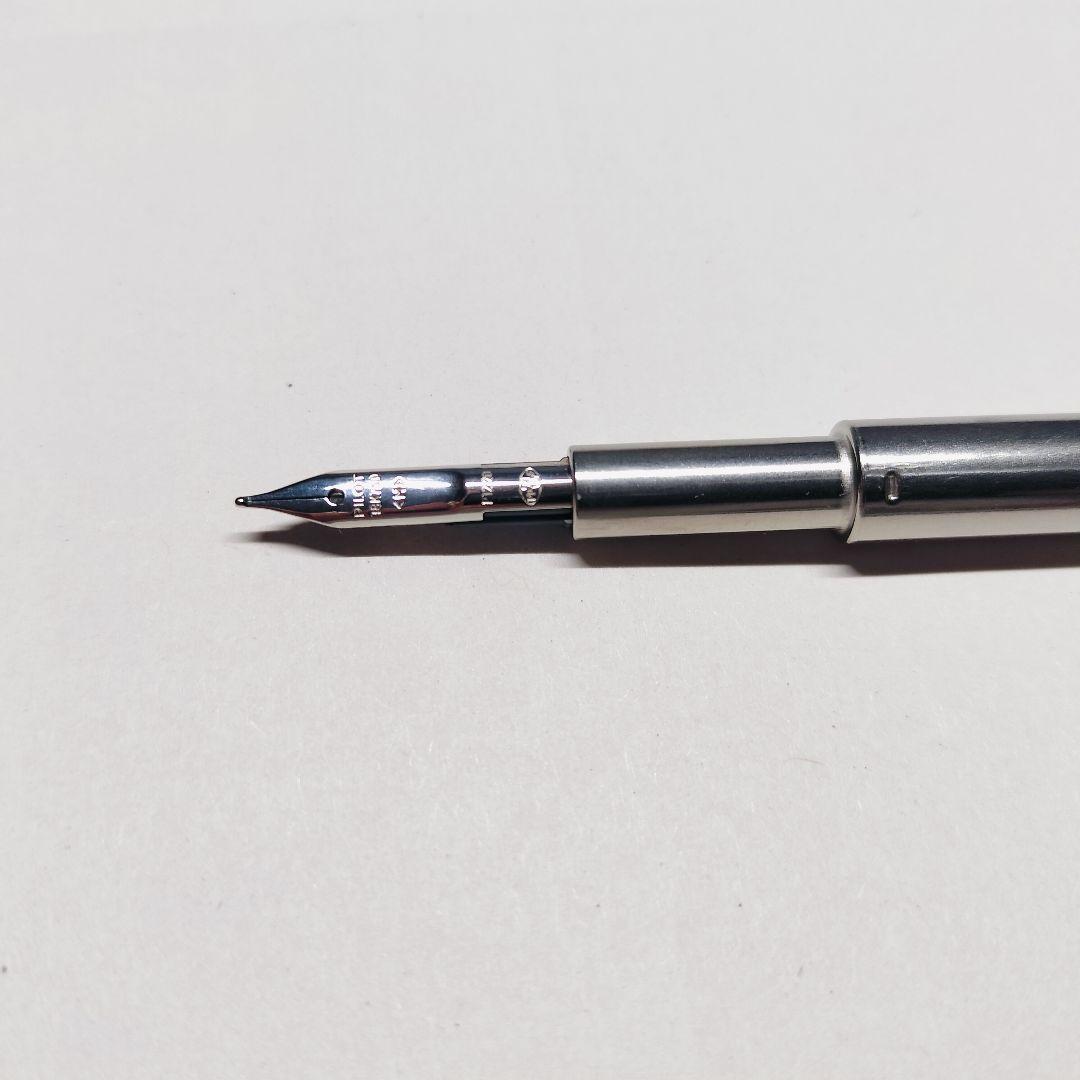 キャップレス デシモ レッド M (中字) PILOT