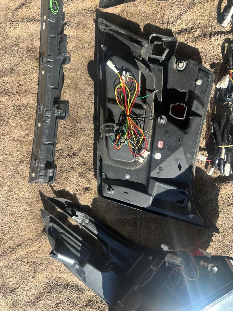 アルファード　ヴェルファイア 30 クリスタルアイ　ファイバーテール　前期