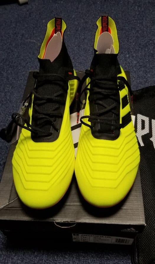 サッカー、スパイク、プレデター、サイズ30.0cm、新品、未使用