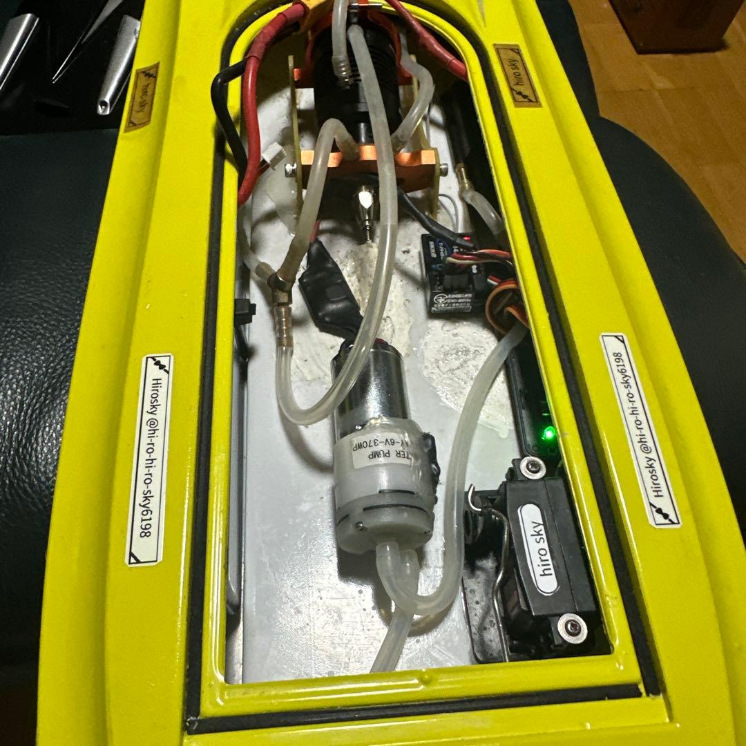 Atomic イエロー リモートコントロールボート大カスタム品