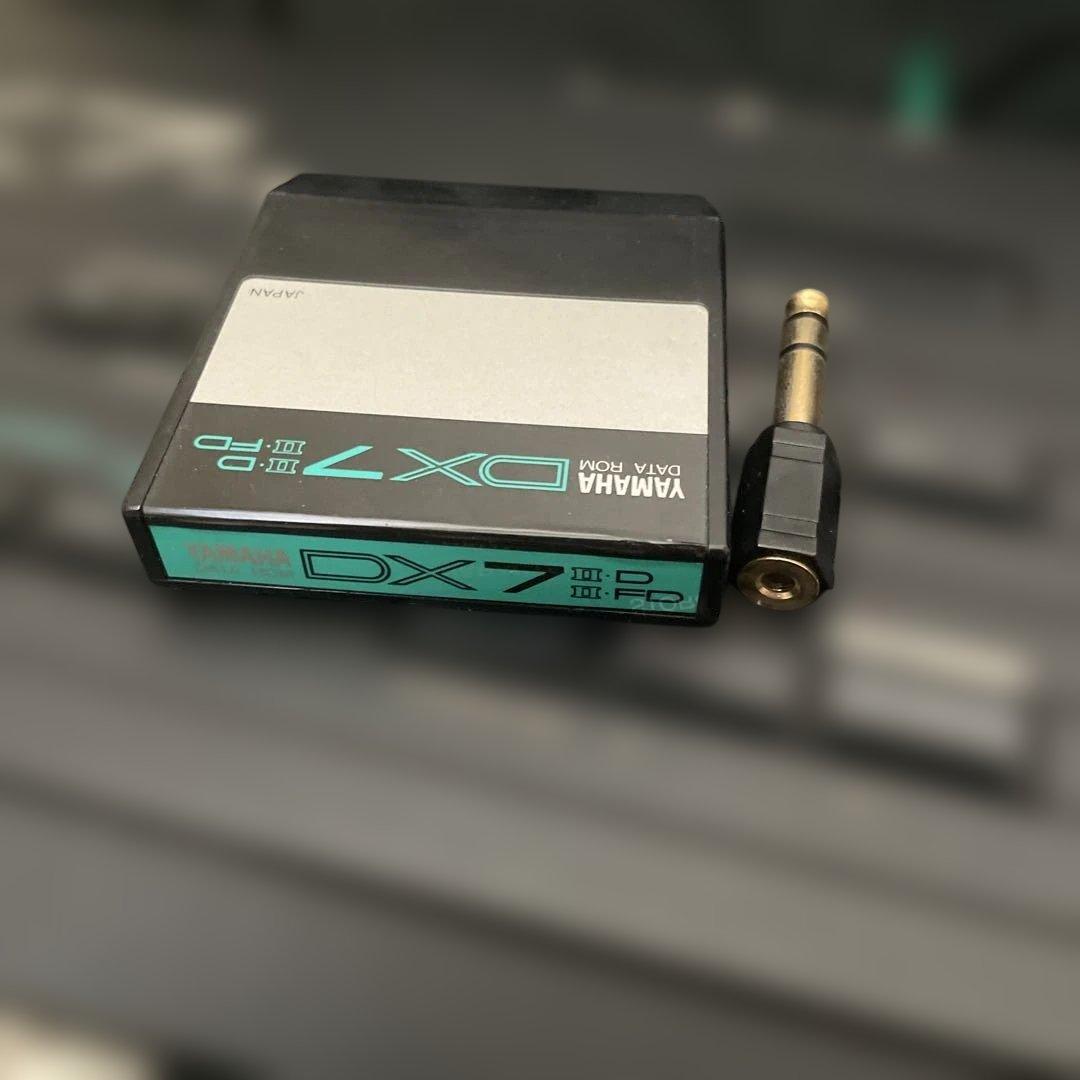 YAMAHA DX7 ⅡD ソフトケース付き