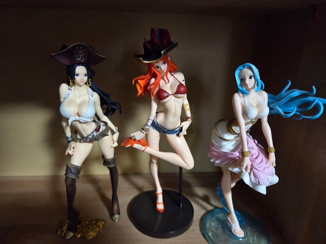 ワンピース 女性フィギュアセット　16体　まとめ売り