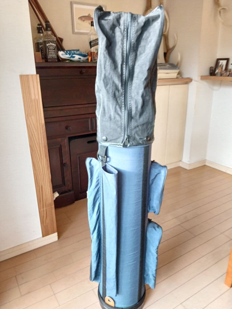 BURTONレディースキャディバッグ　軽量2．２kg, made in USA.