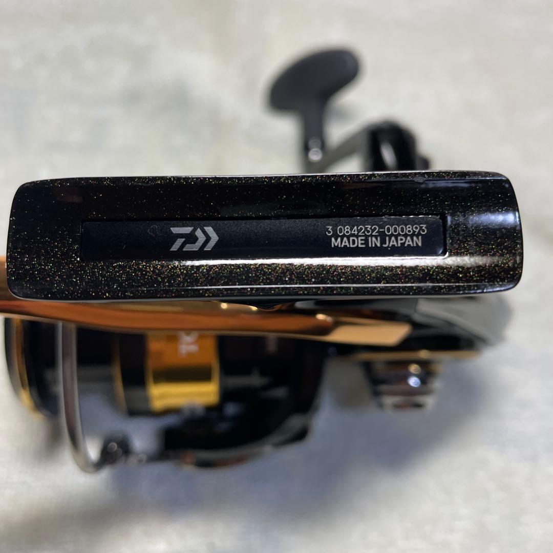 リール Daiwa 22TOURNAMENT ISO 2500XH-LBD