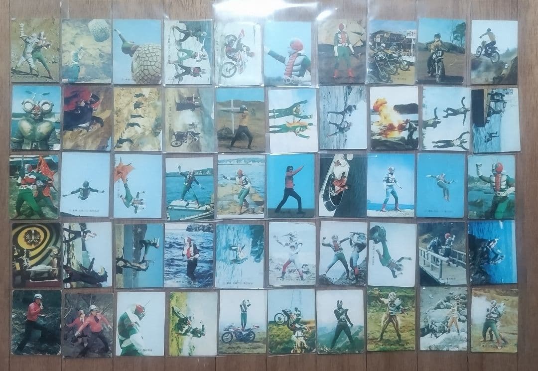 昭和 カルビー仮面ライダーV3カード 234枚、ダブリ無し